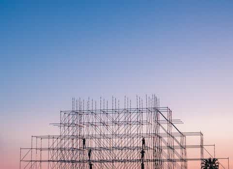 Quels sont les avantages des échafaudages en termes d’efficacité et de productivité ?