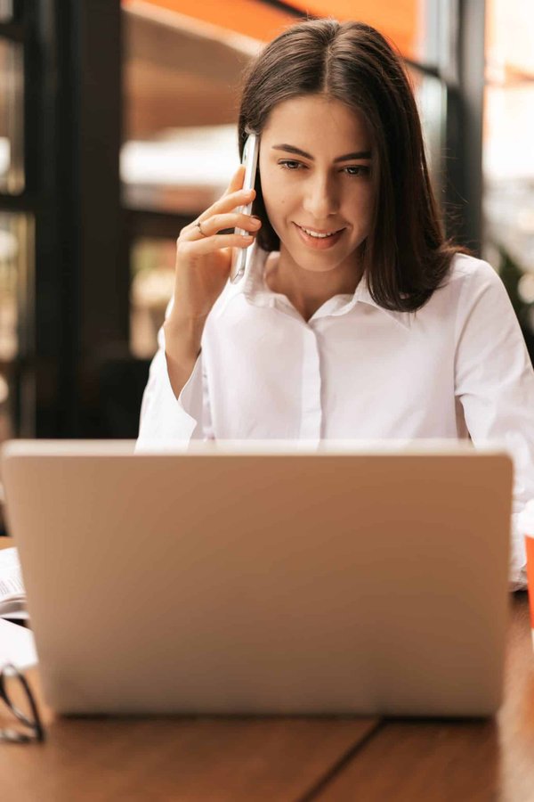 Comment l'annuaire téléphonique a-t-il évolué dans l'ère numérique ?