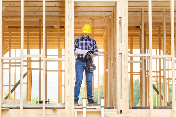 Assurance décennale pour construction en bois : les clés indispensables